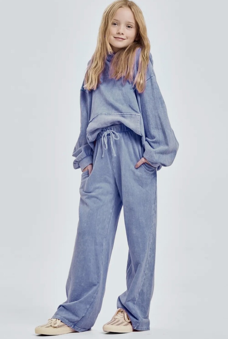 Good Girl Mineral Wash Wide Leg Sweatpant