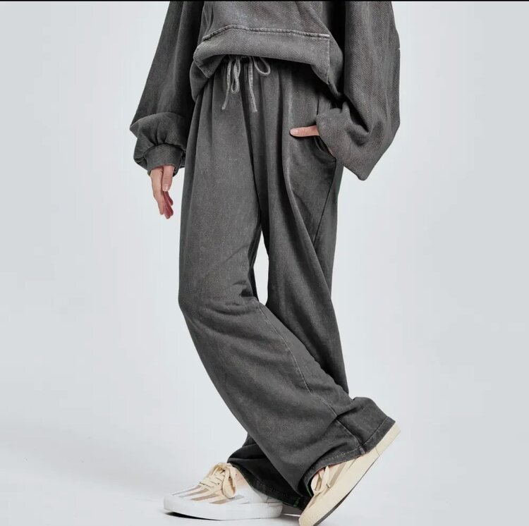 Good Girl Mineral Wash Wide Leg Sweatpant