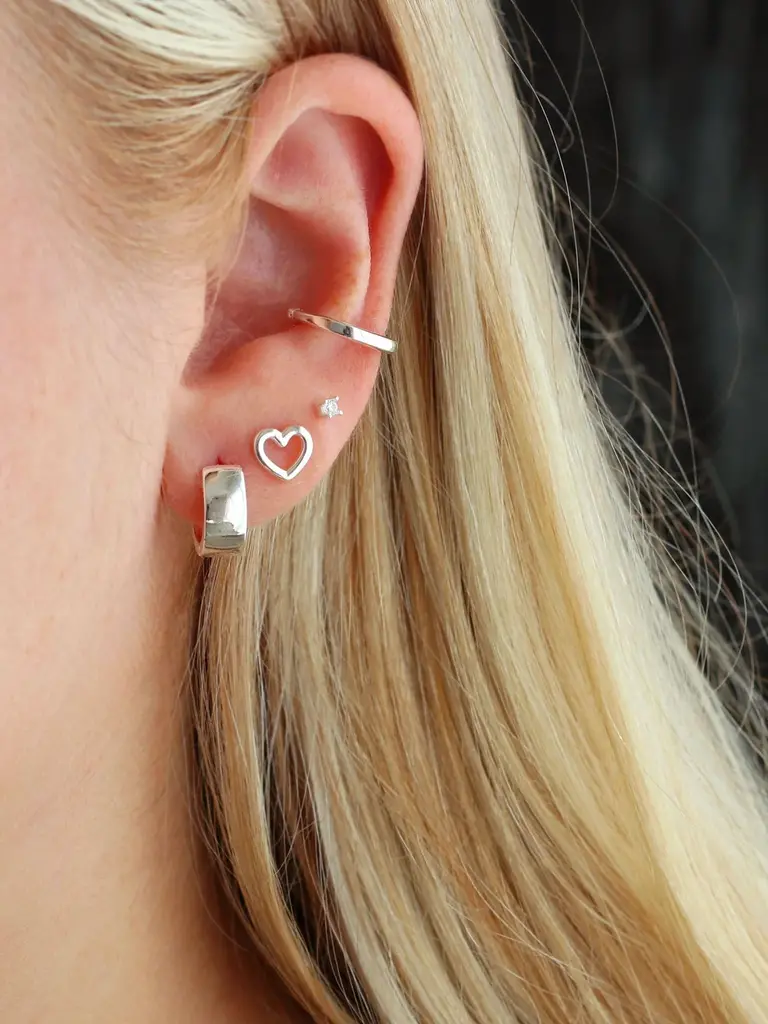 Heart Outline Studs - Silver