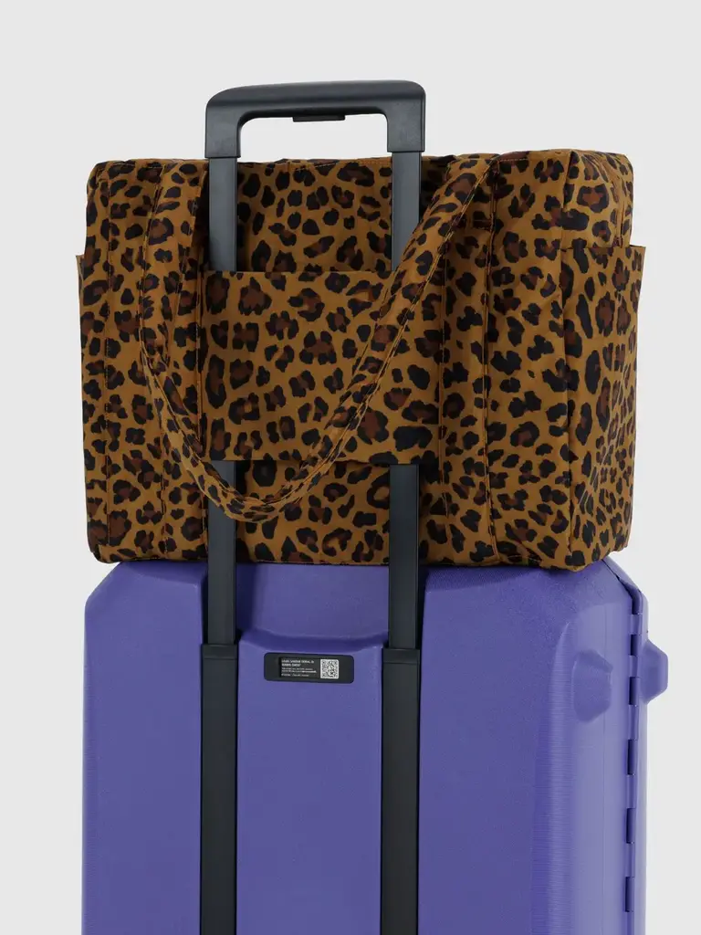 Small Cloud Carry-On