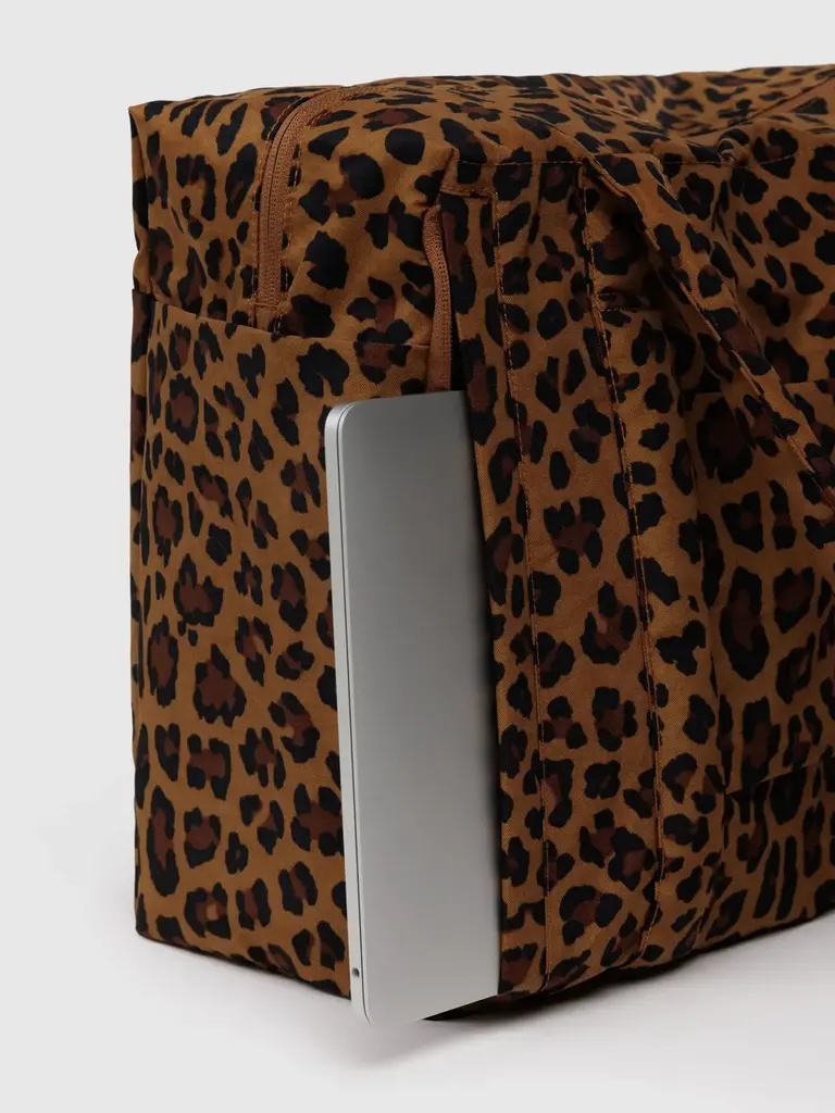 Small Cloud Carry-On