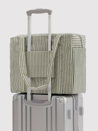 Small Cloud Carry-On
