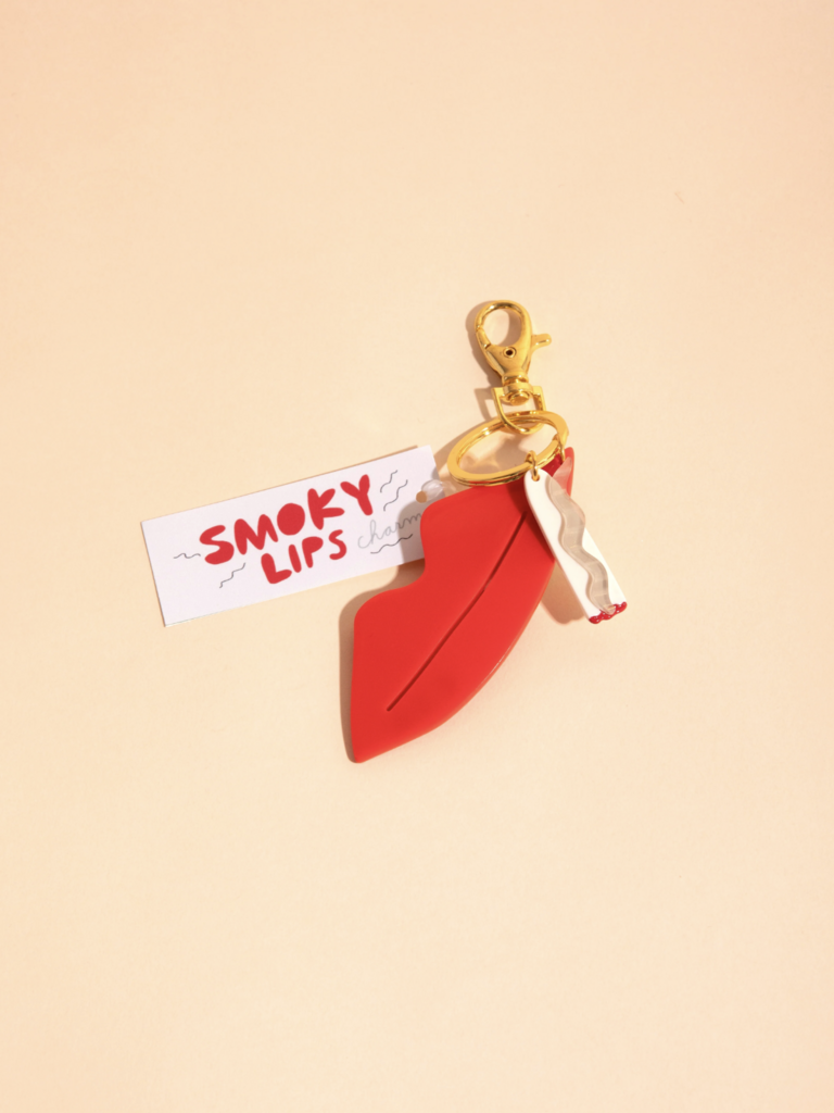 Smoky Lips Charm