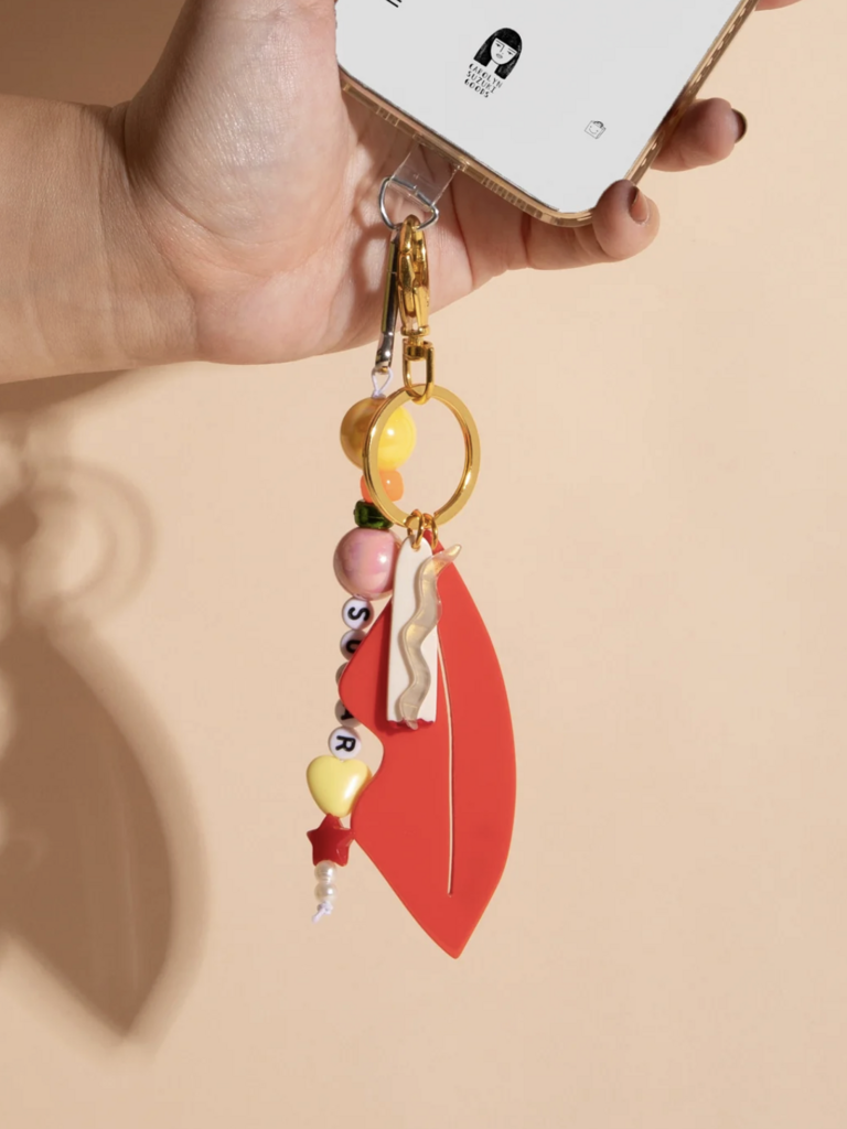 Smoky Lips Charm