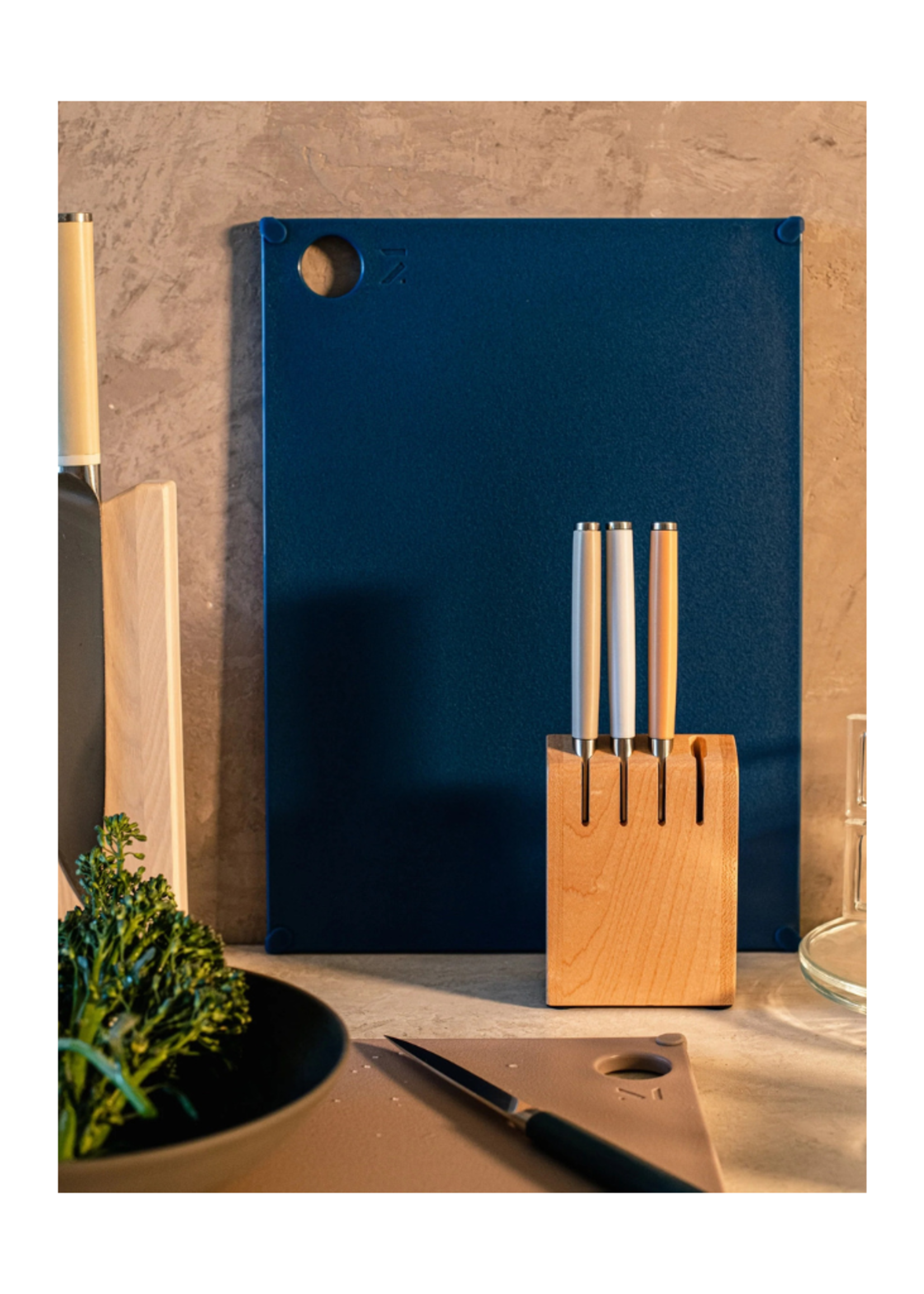Material Material - The (Grippy) Reboard l Lapis