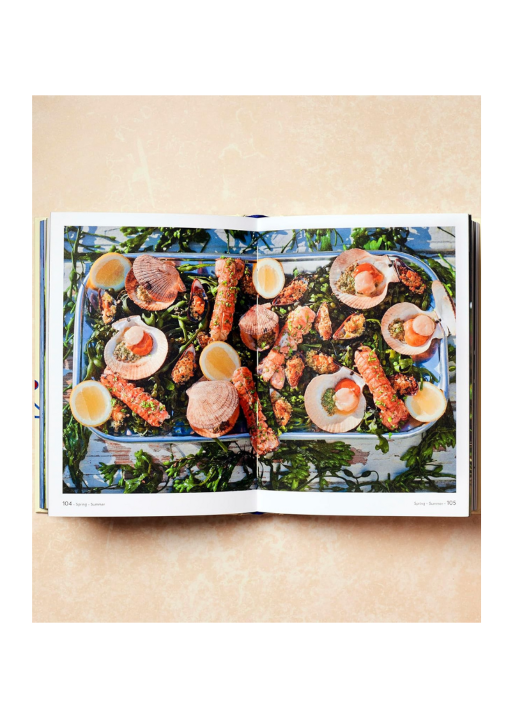 Hachette Hachette - Scandinavia: Recipes and Ingredients by  Gísli Egill Hrafnsson & Inga Elsa Bergþórsdóttir