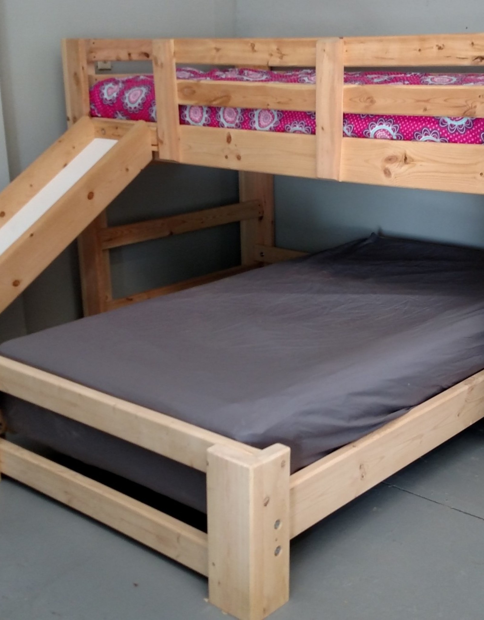 Bargain Bunks Mini-Bunk T-Shape w/ Slide