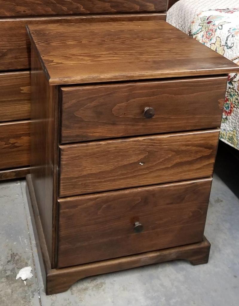 Fighting Creek Pine 3 Drawer Nightstand W Stock Finish Fighting Creek Pine 3 Drawer Nightstand W Stock Finish