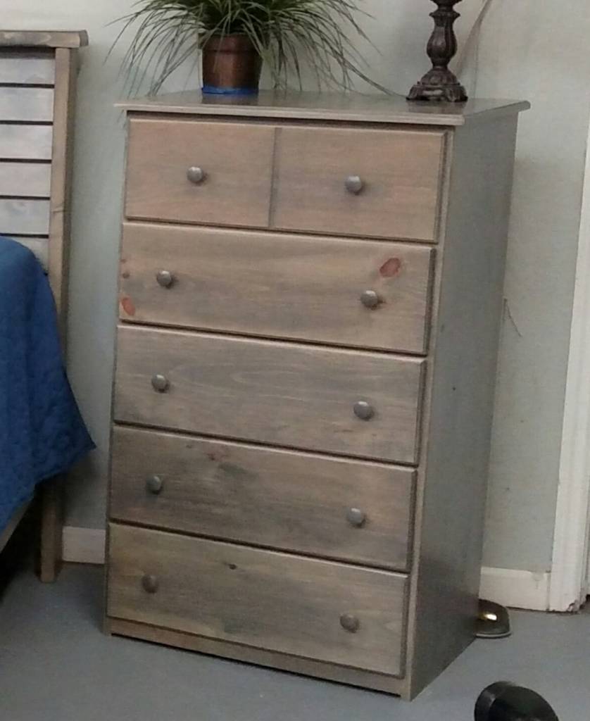 Pine 5 Drawer Small Chest W Stock Finish Bargain Box And Bunks