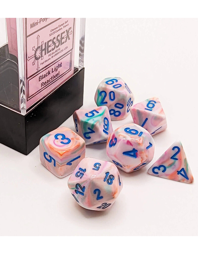 Chessex Festive Mini 7 Die Set Pop Art Blue