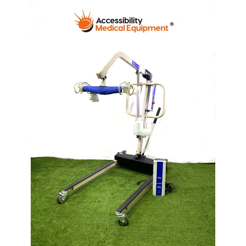 REF: Invacare Reliant 450 Electric Sit to Stand Lift with Charger,  Battery, and Sling