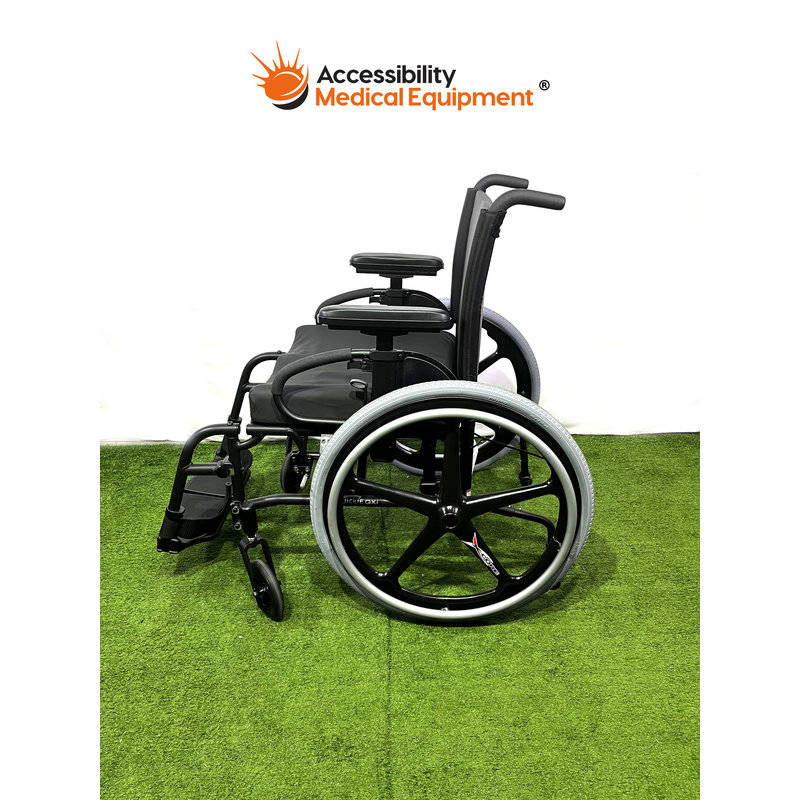 Refurbished Quickie QXi Manual Wheelchair with X-Core Wheels and Amara 400 Cushion