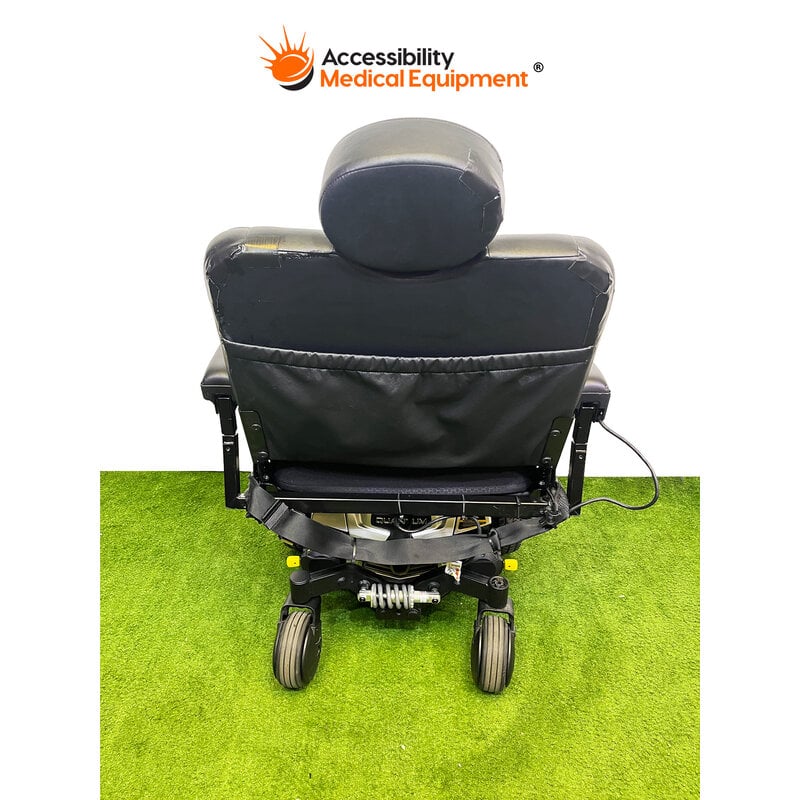 Refurbished Quantum Edge 2.0 Power Wheelchair with Vertical Lift and Working Batteries, Silver