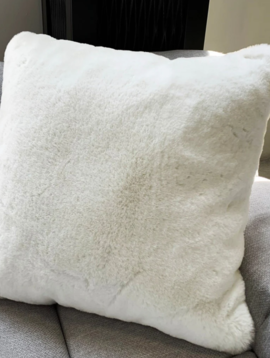 Rug Factory Plus Chinchilla Pillow 20"x20"