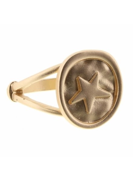 Jane Marie Wavy Oval Star Gold Ring