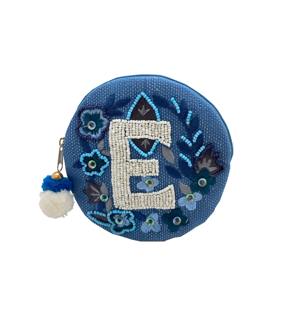 https://cdn.shoplightspeed.com/shops/620628/files/43770185/lc-designs-lcd-round-beaded-initial-pouch-blue-e.jpg