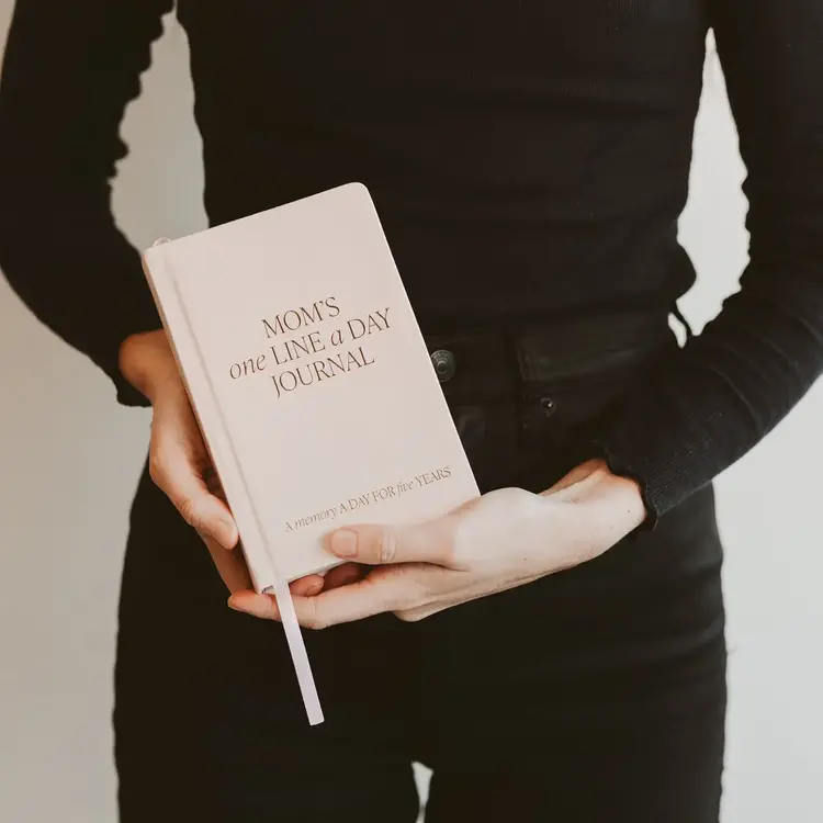 Sweet Water Decor Mom's One Line A Day Journal