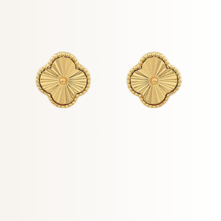 Ribbed Clover Stud Earrings