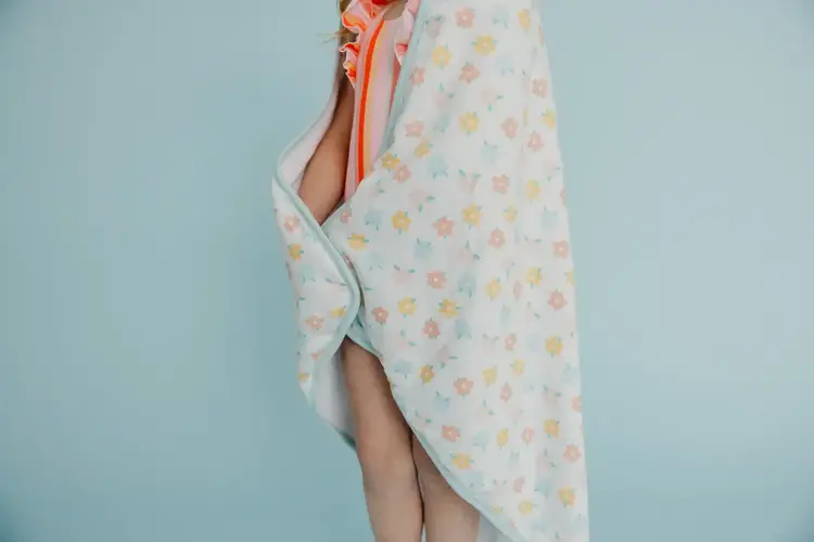 Copper Pearl Copper Pearl Daisy Hooded Baby Towel