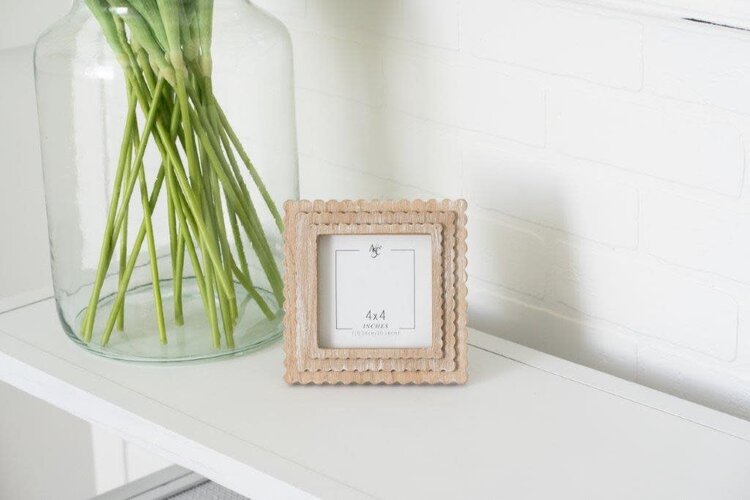 4x4 Wood Scalloped Natural Photo Frame