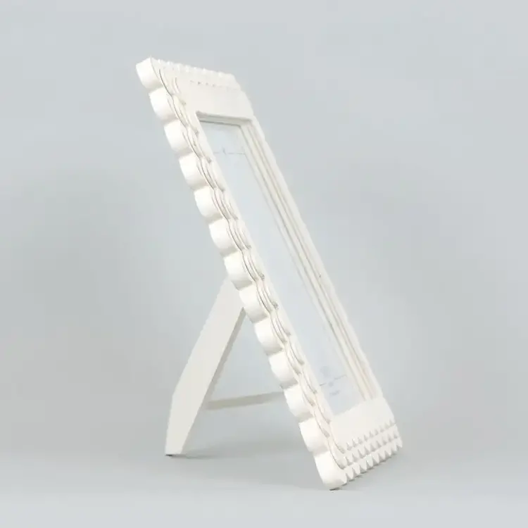 8x10" Wood Scalloped White Photo Frame