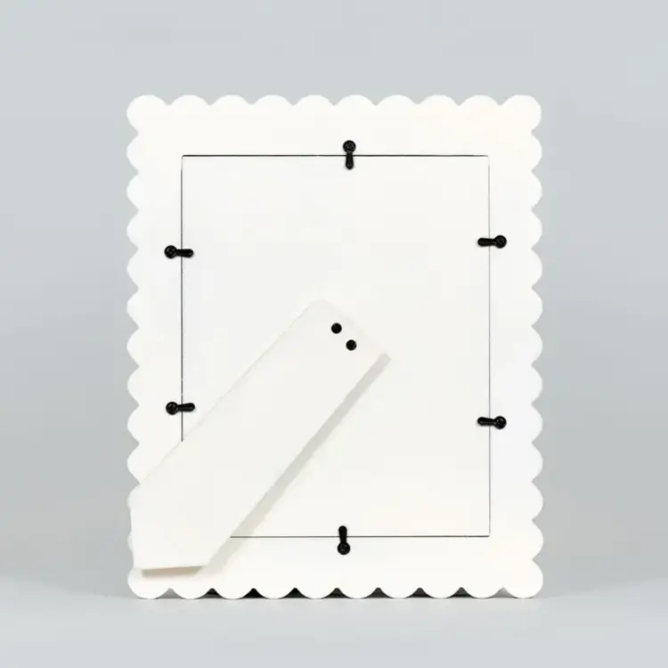 8x10" Wood Scalloped White Photo Frame