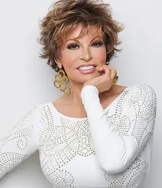 Raquel Welch Voltage R10 Chestnut (Picture showing :R829S+GLAZED HAZELNUT