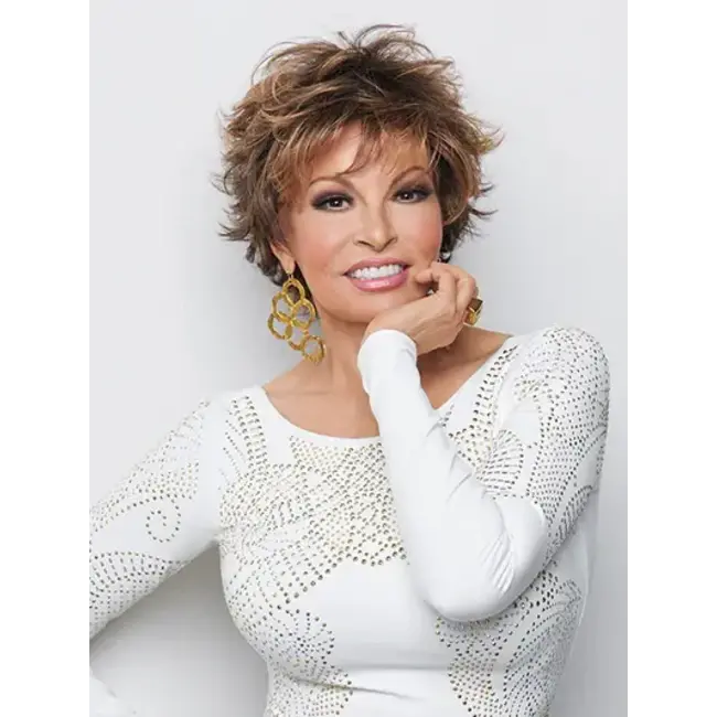 Raquel Welch Voltage R10 Chestnut (Picture showing :R829S+GLAZED HAZELNUT