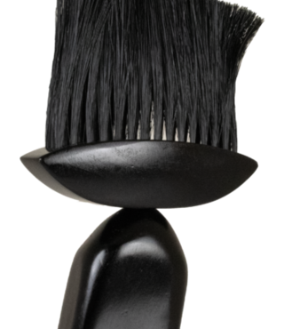 WOODEN HANDLE WITH BLACK NYLON BRISTLES