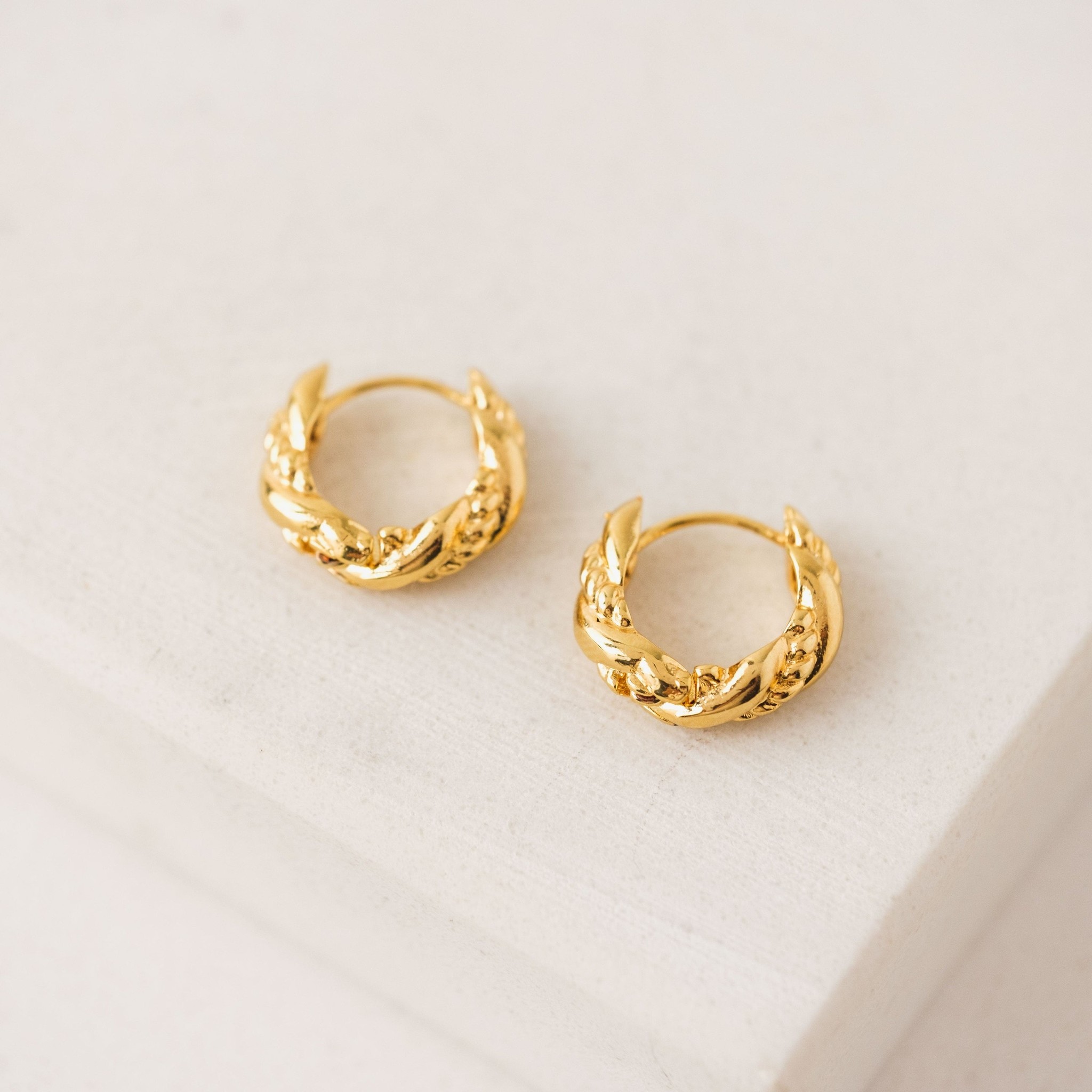 18K Gold Traditional Hoop Earrings with Pearls (SJ_1486) – Shining Jewel