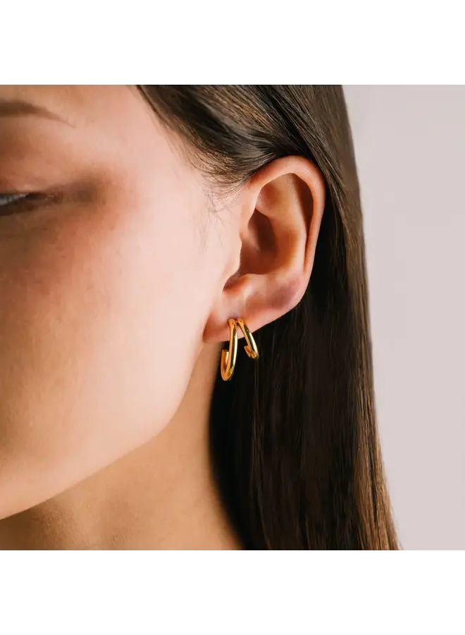 Mila Hoop Earrings