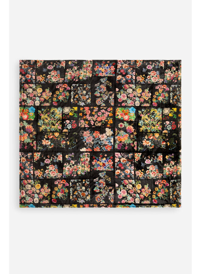 Laurel Canyon Cozy Blanket Akki