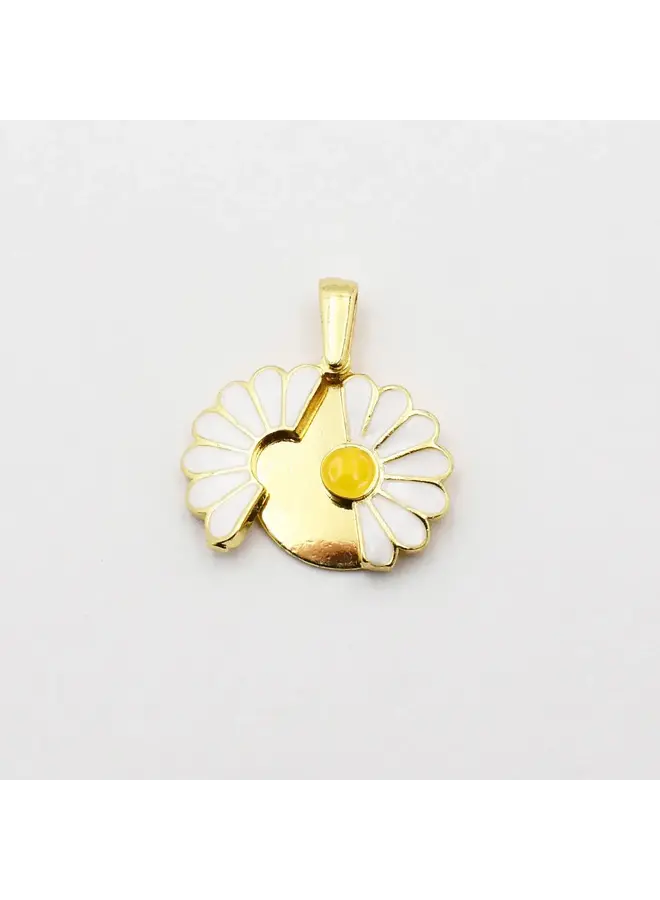 Opening Daisy Charm