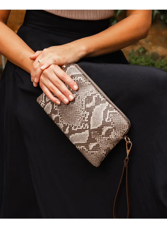 Poppy Wristlet Python Coffee