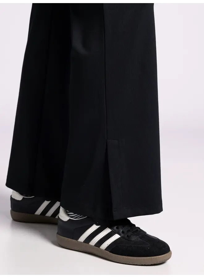 Izzy Pants Black Ribbed