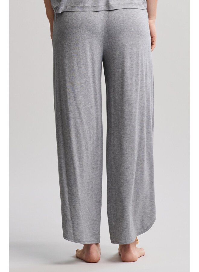 Ultra Soft Jersey Curved Hem Cropped Pant Dark Gray