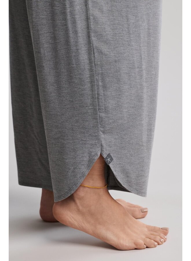 Ultra Soft Jersey Curved Hem Cropped Pant Dark Gray