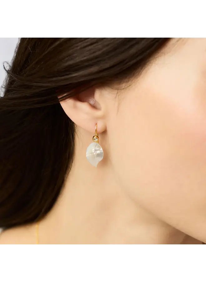 Willow Earring Mother of Pearl