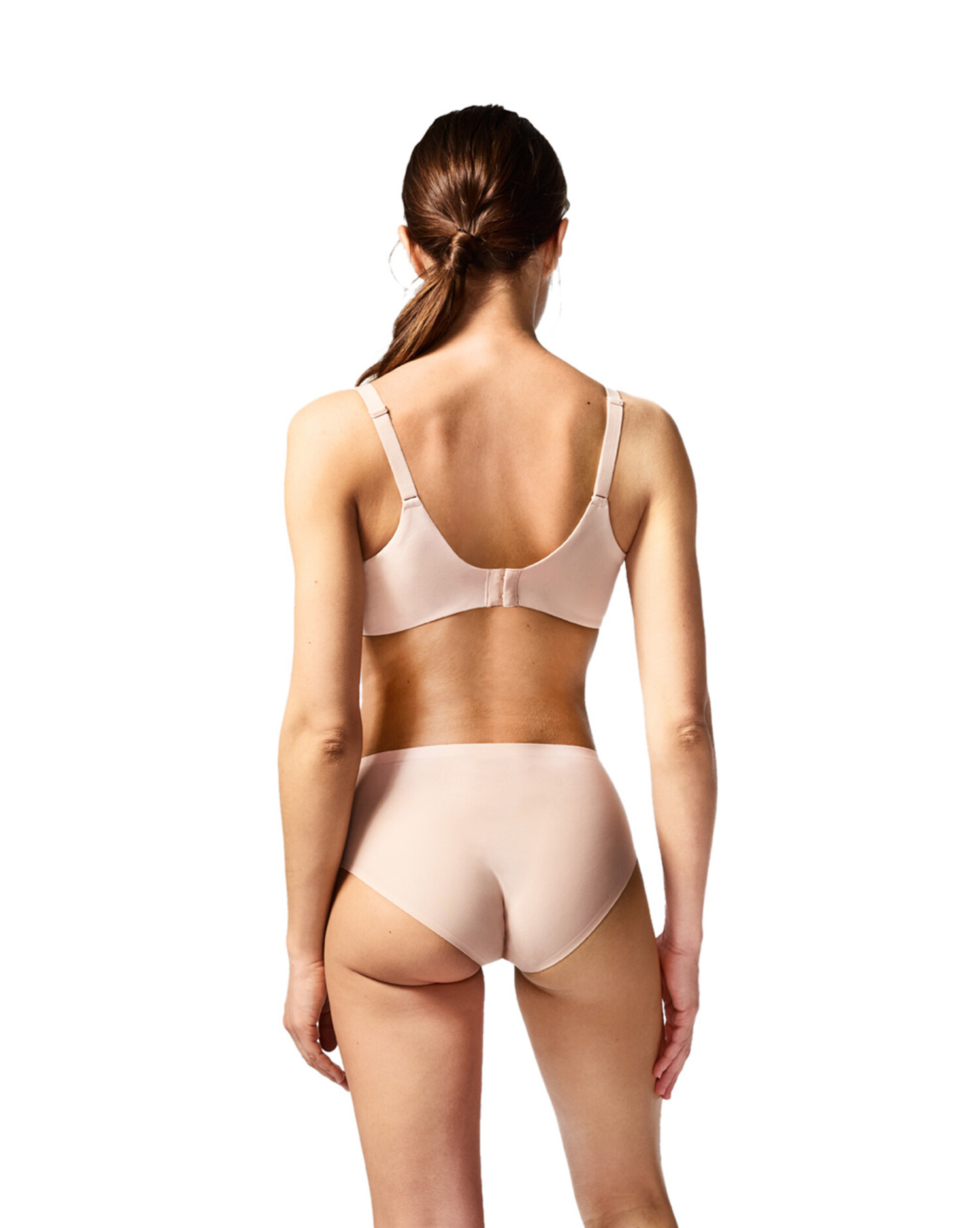 Chantelle Smooth Lines Back Smoothing Minimizer Bra : : Clothing,  Shoes & Accessories