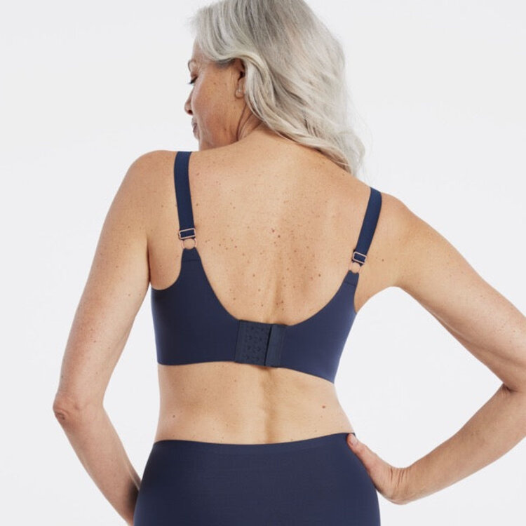 Evelyn & Bobbie Beyond Bralette Midnight Navy