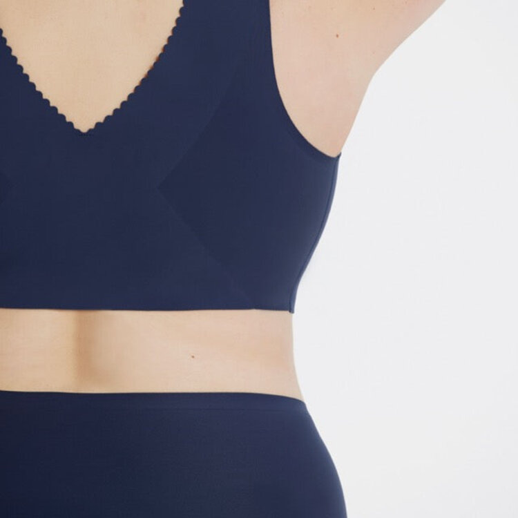 Evelyn & Bobbie Evelyn Bralette Midnight Navy