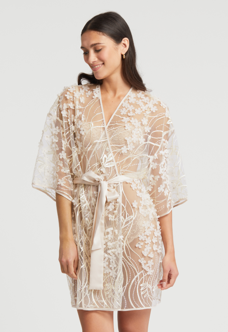 Rya Kiss Robe in Champagne