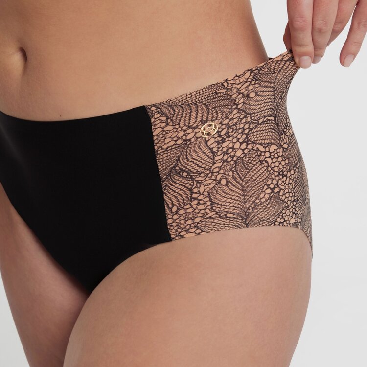 Evelyn & Bobbie Retro High-Rise Bikini Panty Black Lace