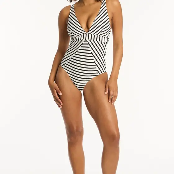 La Blanca Women's One Piece Swimsuit - Ladder Keyhole Front, Tummy Control - View #6