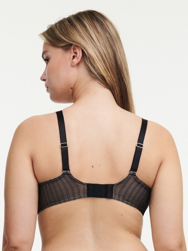 Chantelle Cabaret Sauvage Plunge Bra - Black