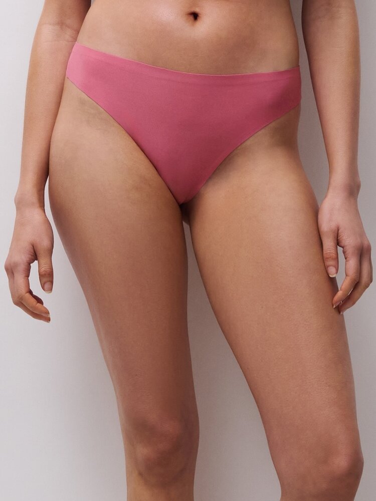 Chantelle Soft Stretch Seamless Regular Rise Thong - Gardenia (0O2)