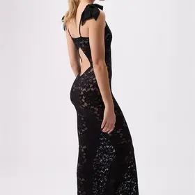 Rya Amour Gown - Black
