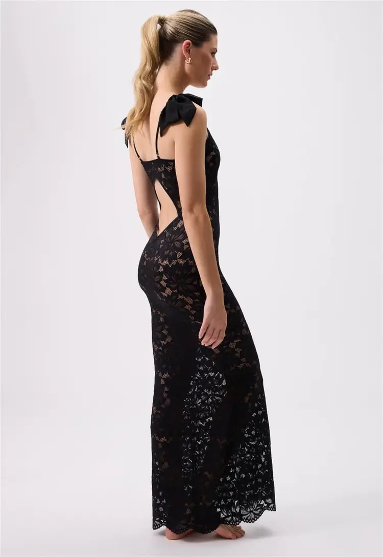 Rya Amour Gown - Black