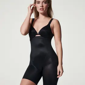 Spanx Thinstincts High Waist Mid-Thigh Short - Very Black (VRYBL)
