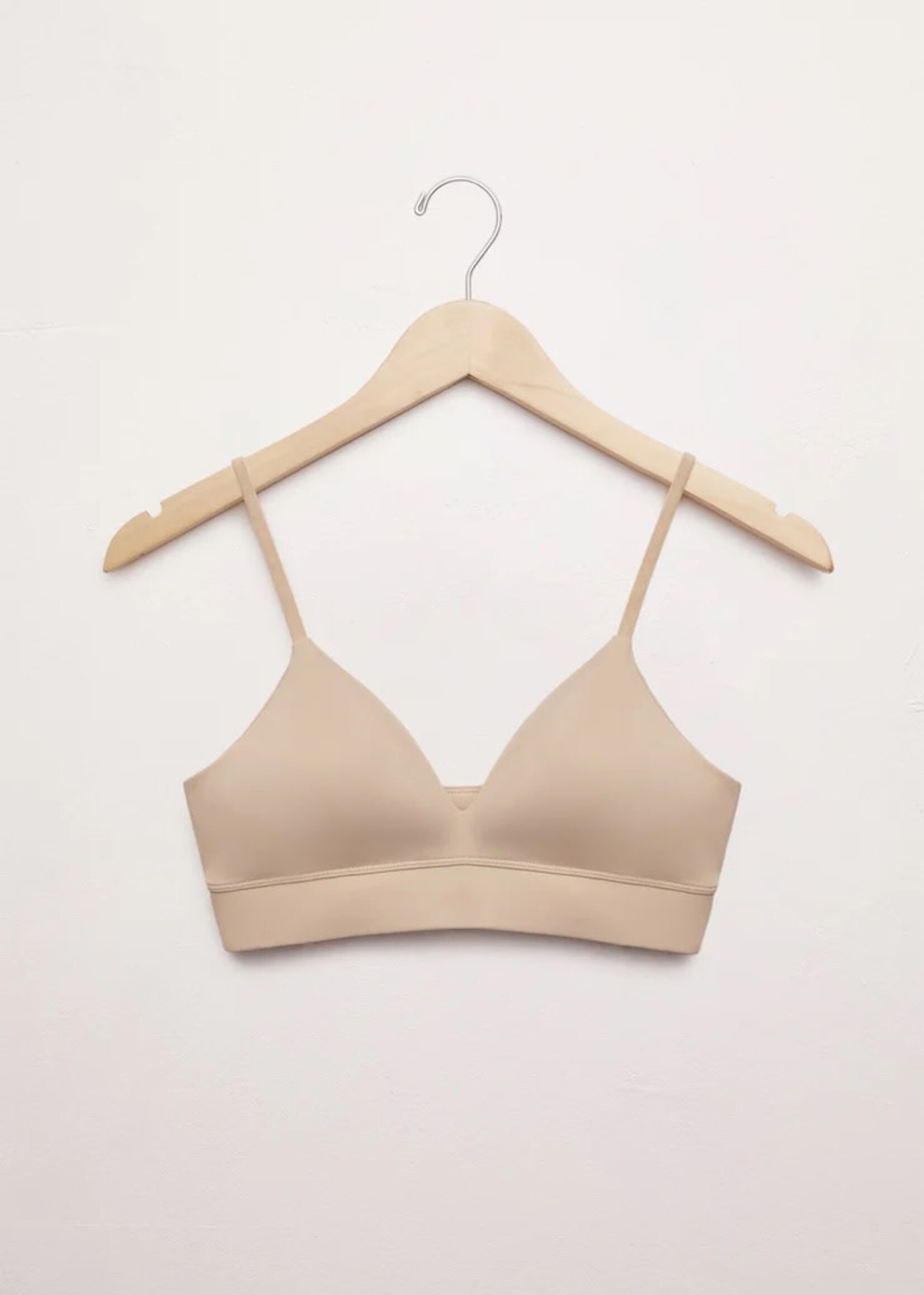 Softline - Want to avoid those painful red marks? Visit  www.softlinegirl.com and find yourself a bra that fits well and accentuates  your breasts! #SoftlineGirl #BeASoftlineGirl #EffortlessYou #BraStory  #SoftlineBras #CottonBras #ComfyBras #Cotton #Bras